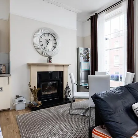 3 Bed In Phibsborough-12 Min Walk To The Spire * 더블린